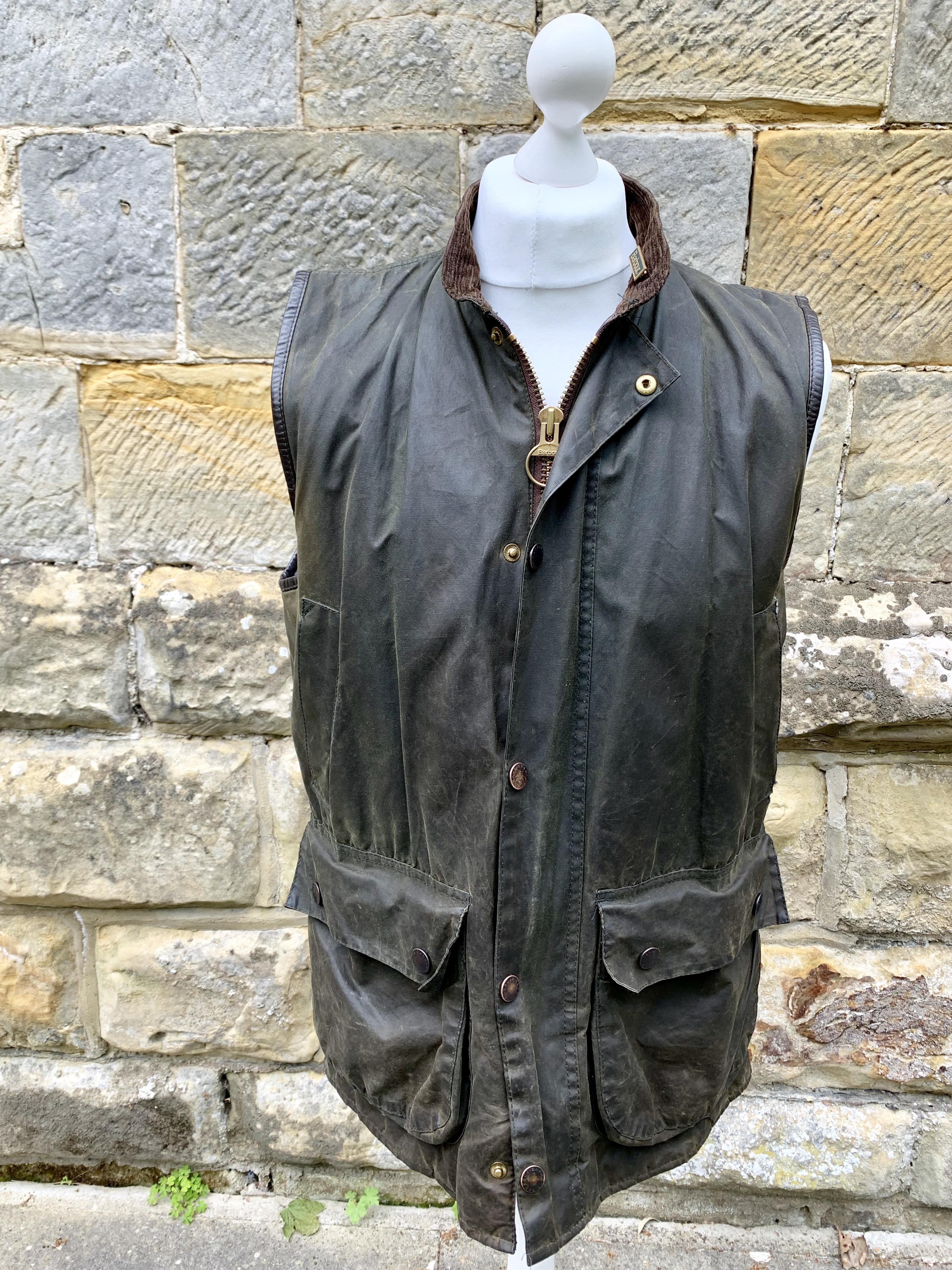 barbour westmorland waxed gilet olive